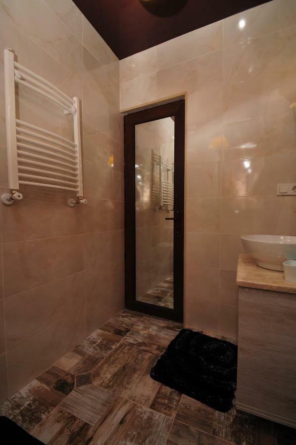 Apartments With A View Of The Trinity Holy Batumi Esterno foto