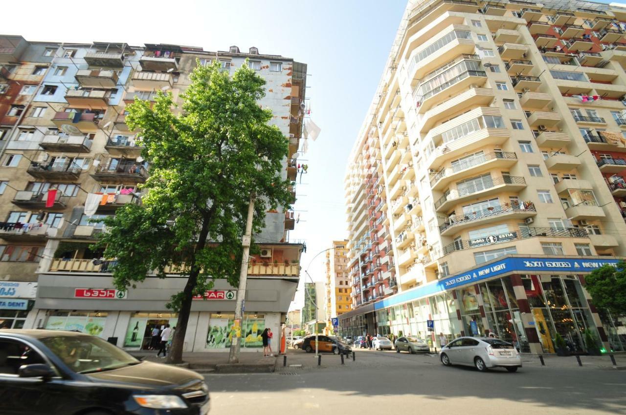 Apartments With A View Of The Trinity Holy Batumi Esterno foto