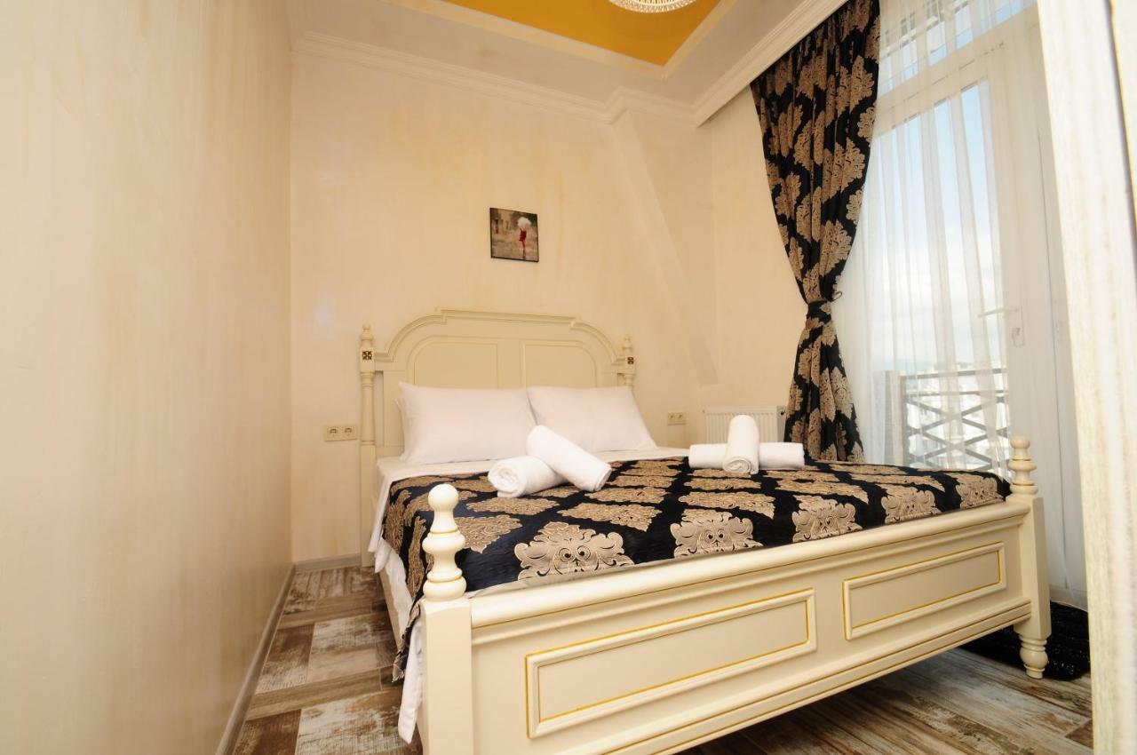 Apartments With A View Of The Trinity Holy Batumi Esterno foto