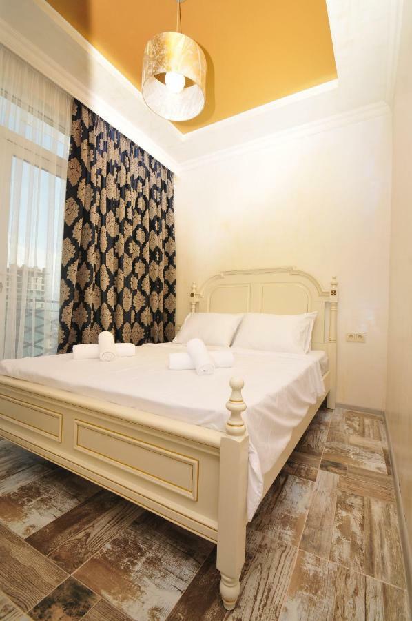 Apartments With A View Of The Trinity Holy Batumi Esterno foto